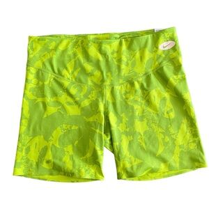 NWT Nike One Luxe Plus Size Green Biker Short